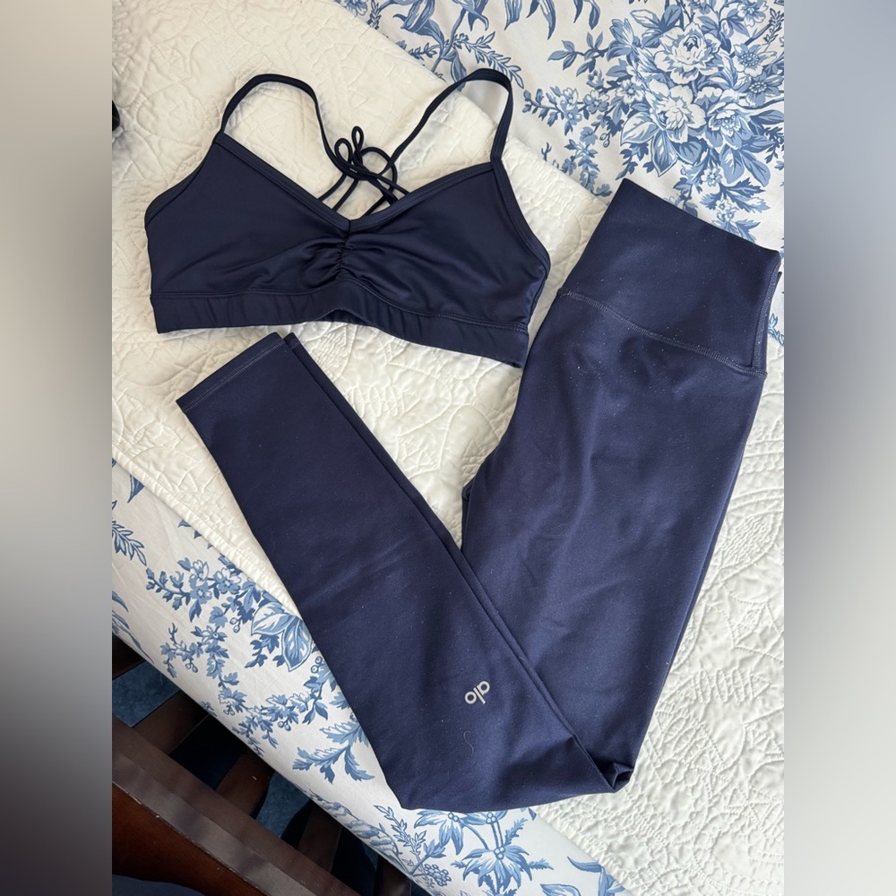 Navy Alo Yoga Set
